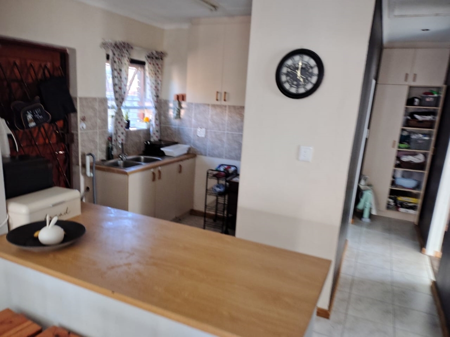 2 Bedroom Property for Sale in Kabega Park Eastern Cape